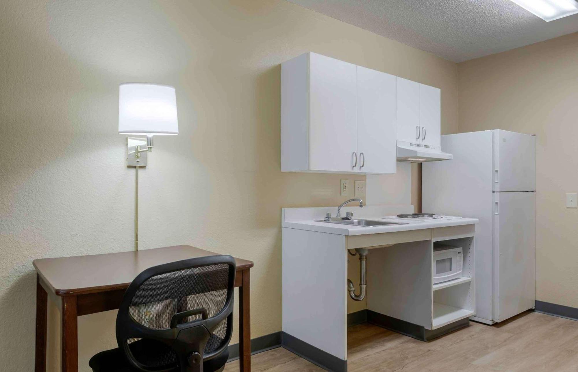 Extended Stay America Select Suites - Houston - Шугар-Ленд Екстер'єр фото