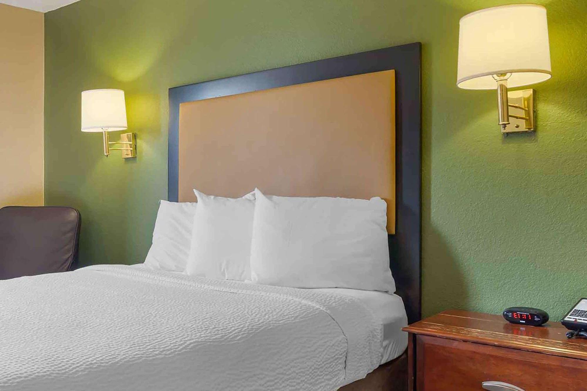 Extended Stay America Select Suites - Houston - Шугар-Ленд Екстер'єр фото