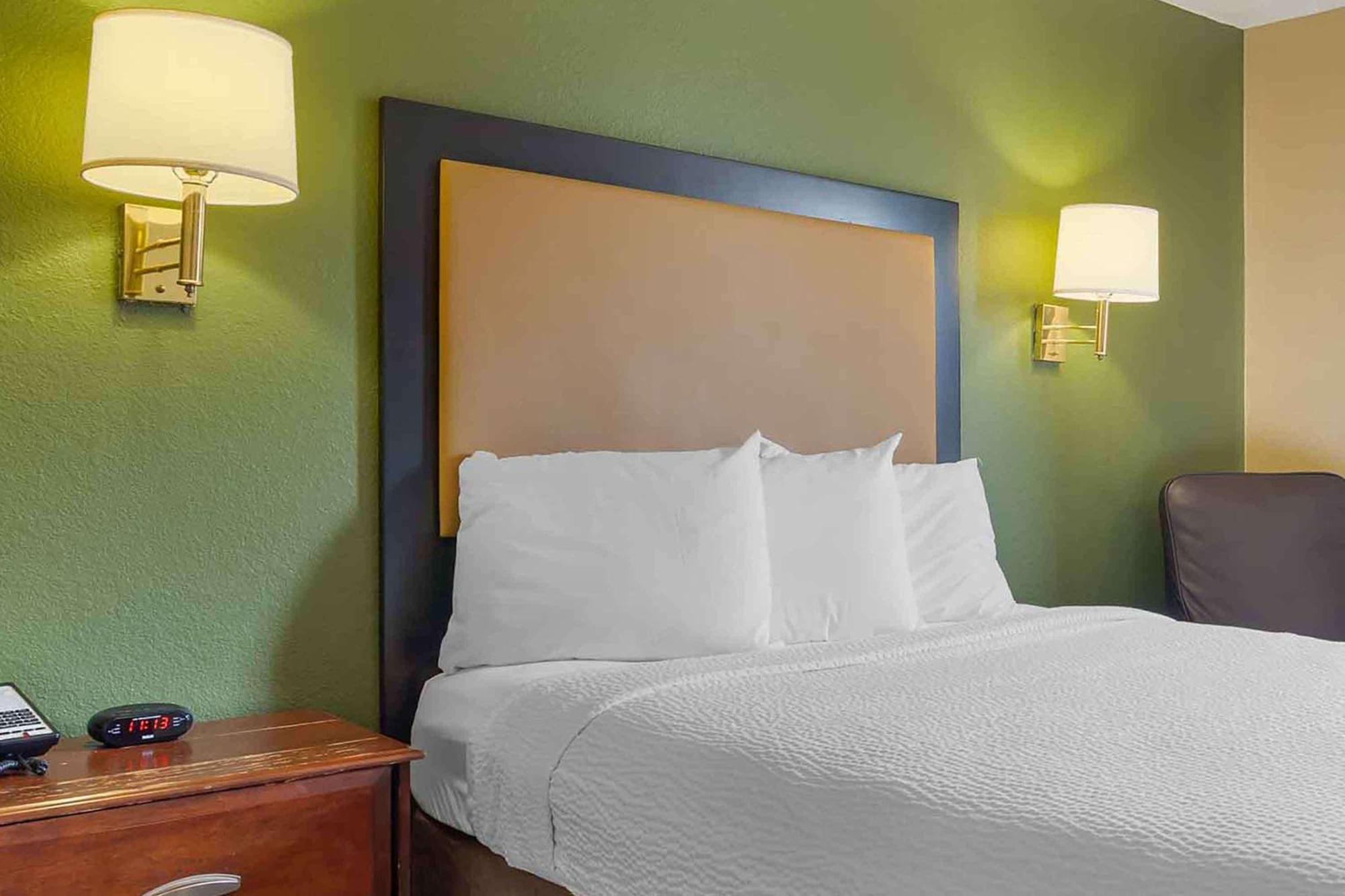 Extended Stay America Select Suites - Houston - Шугар-Ленд Екстер'єр фото