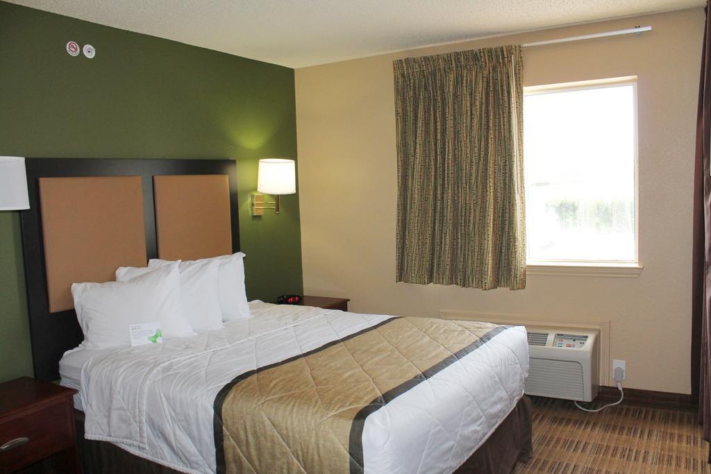 Extended Stay America Select Suites - Houston - Шугар-Ленд Екстер'єр фото